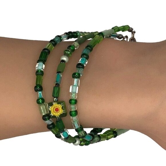 Beaded Bracelet Green Silver Tone 8 Inch Length - Picture 2 of 3